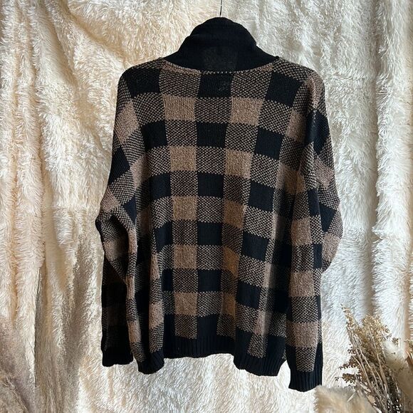 Plaid Long Sleeve Sweater, Drawstrings Size large Worn once - Picture 4 of 4